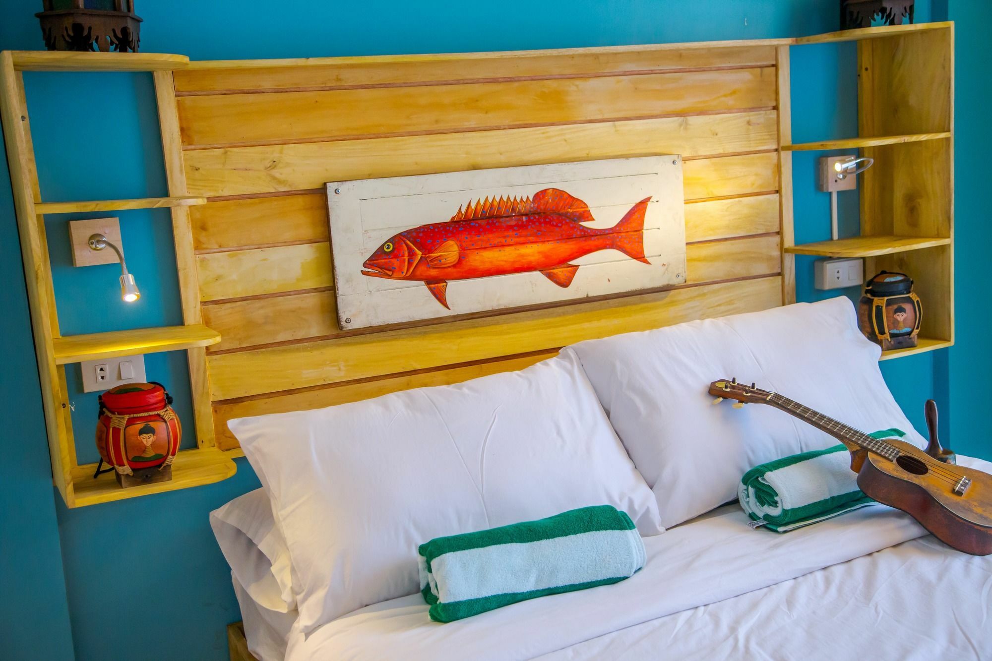 Flotsam And Jetsam Artist Beach Hostel San Juan  Ngoại thất bức ảnh
