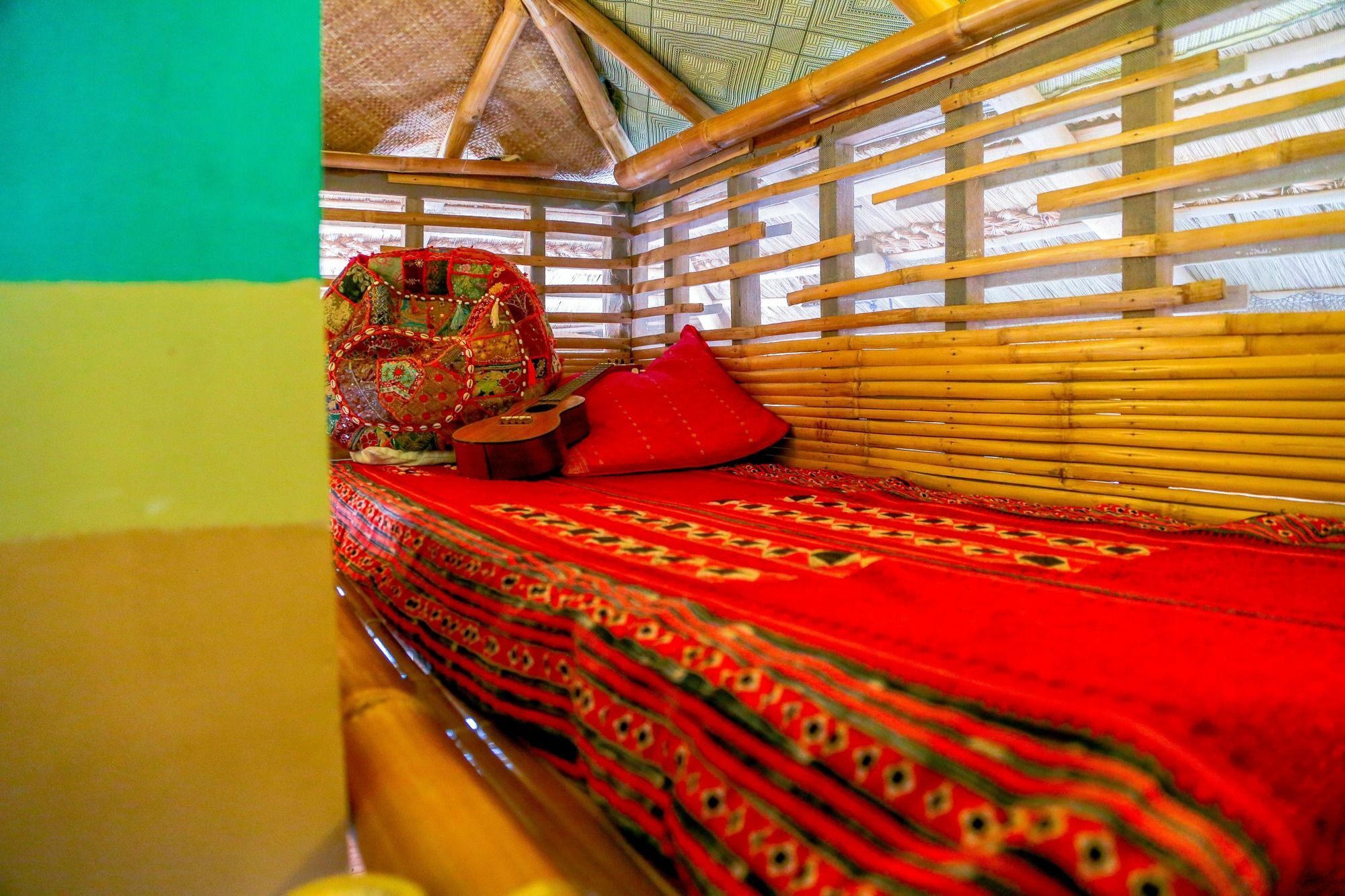 Flotsam And Jetsam Artist Beach Hostel San Juan  Ngoại thất bức ảnh